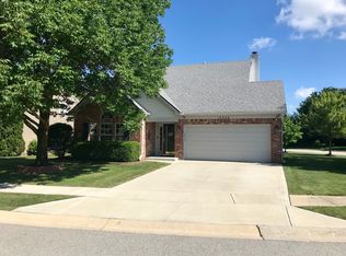 10808 Gate Cir, Fishers, IN 46038
