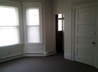 4 Lexington St #1, Framingham, MA 01702