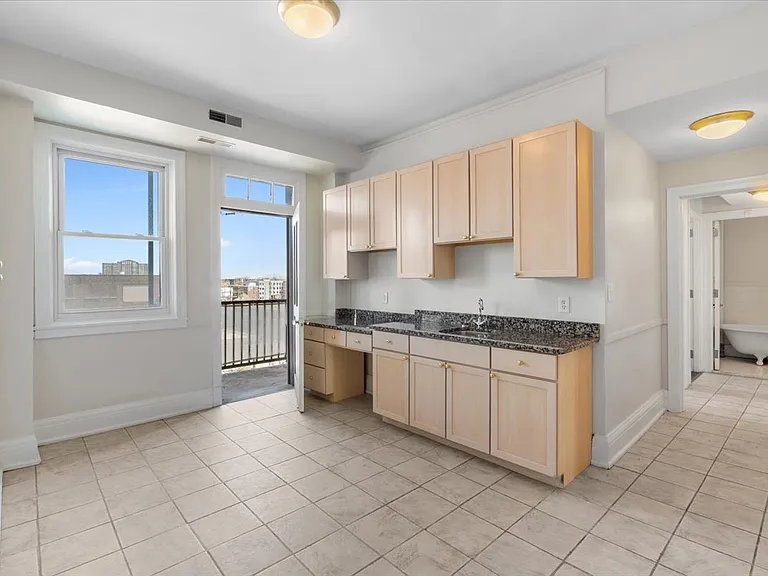 2900 E Jefferson Ave #C3 — Photo 10