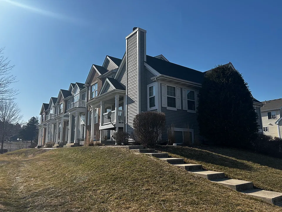 568 Lincoln Station Dr