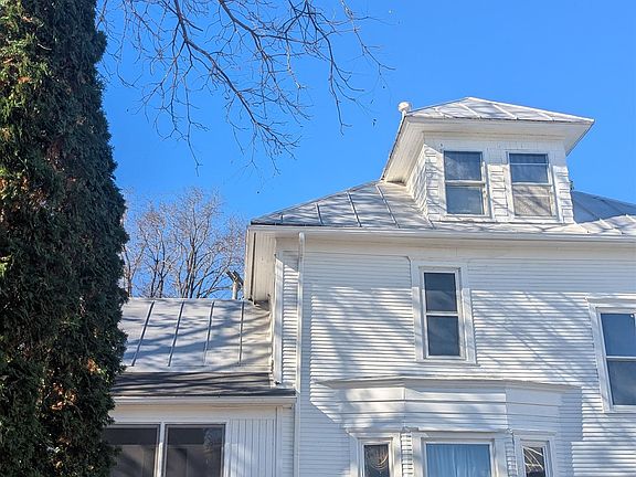 3rd image of 170 E Main St