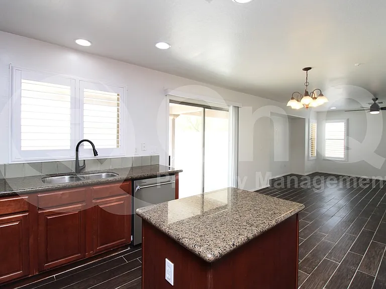 30384 N 128th Ln — Photo 4