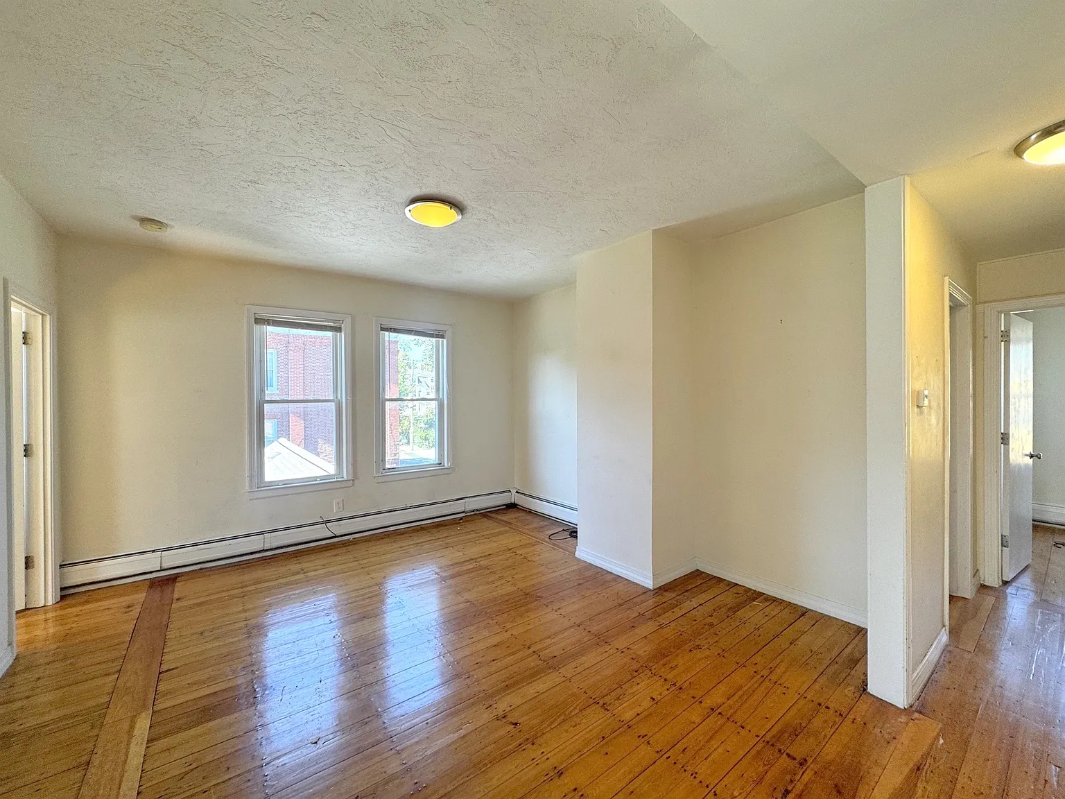 2 bed, 1100 sqft, $3,100 — Photo 3