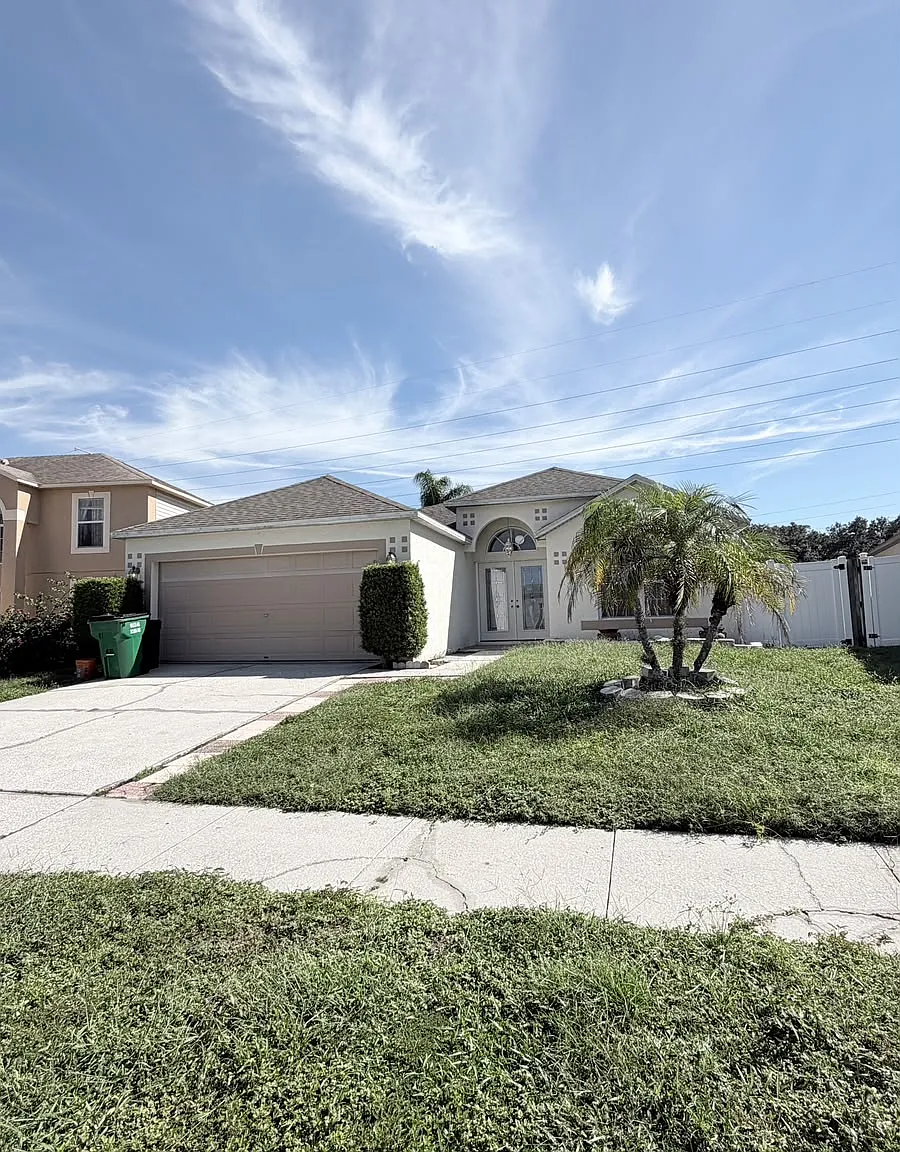 3 bed, 1632 sqft, $2,695 — Photo 1
