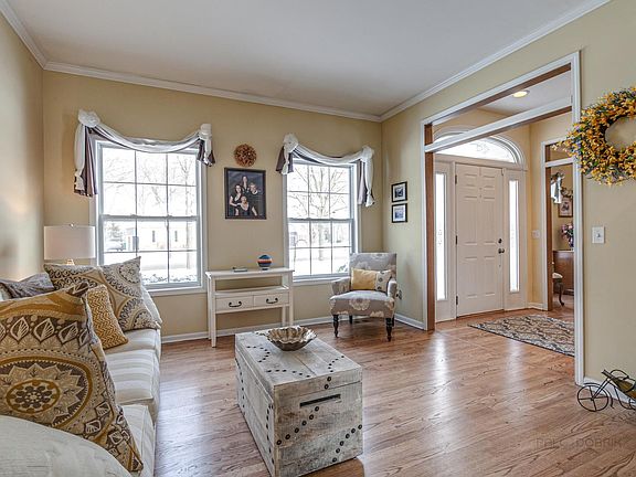 5th image of 1028 Portsmouth Cir
