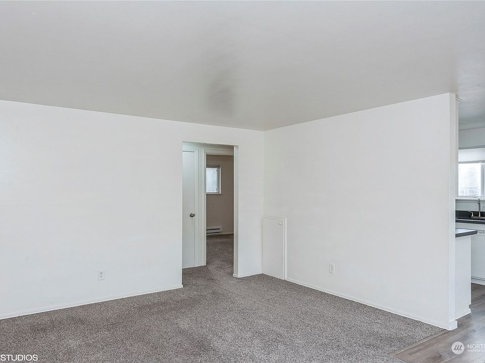 2nd image of 319 N 105th St #4B