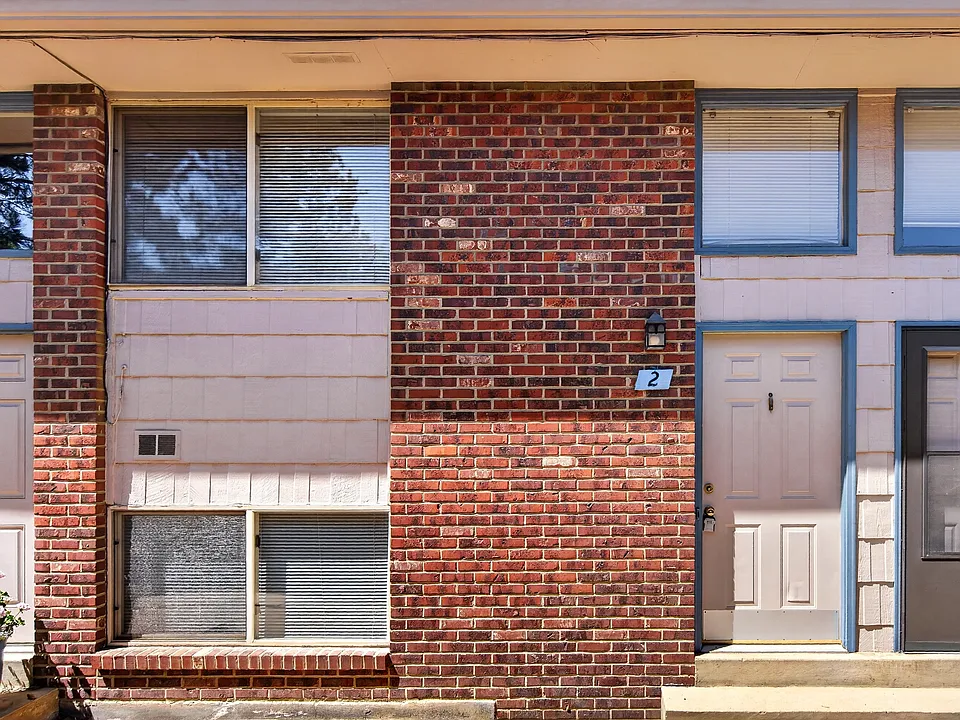 1434 Hover St #2