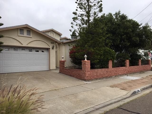 1st image of 9516 Larrabee Ave