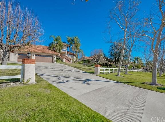 3rd image of 10794 Deer Canyon Dr