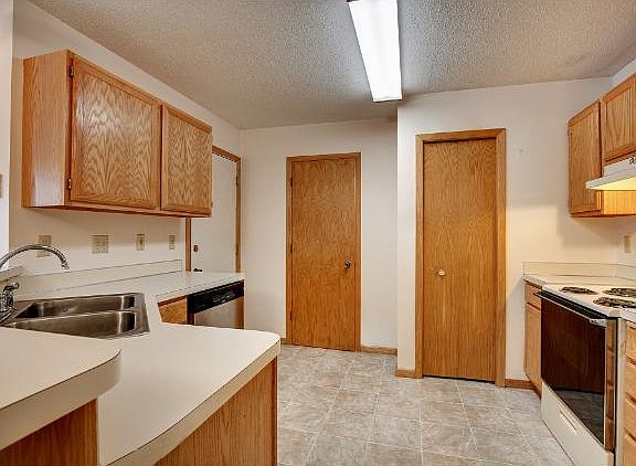 2nd image of 1765 Donegal Dr APT 11