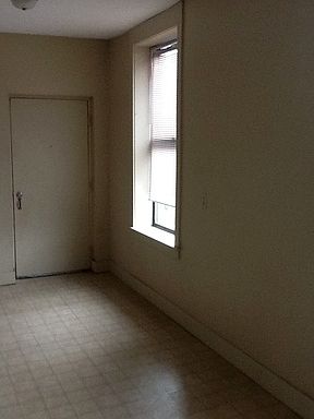 5th image of 118 W St Catherine St APT 2C