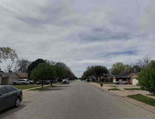 Exterior Neighborhood (street photo)