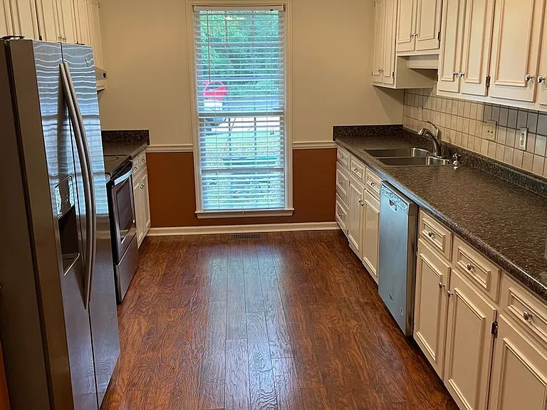 300 Pebble Creek Dr — Photo 10