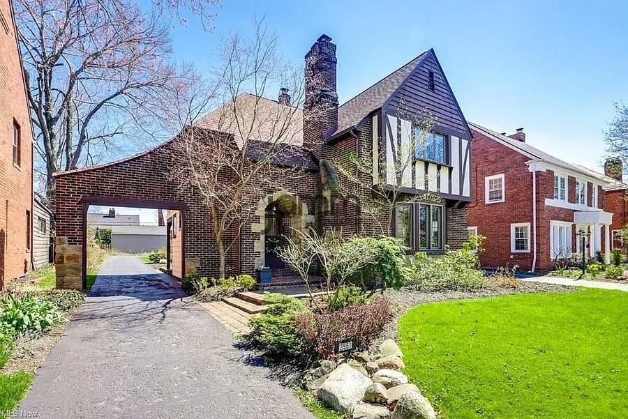 Beautiful Single Family home in University Heights!! — Photo 2