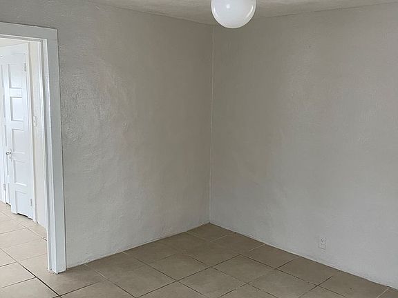 4th image of 1214 S Hopkins Ave