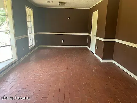 5 bed, 1645 sqft, $1,600 — Photo 4
