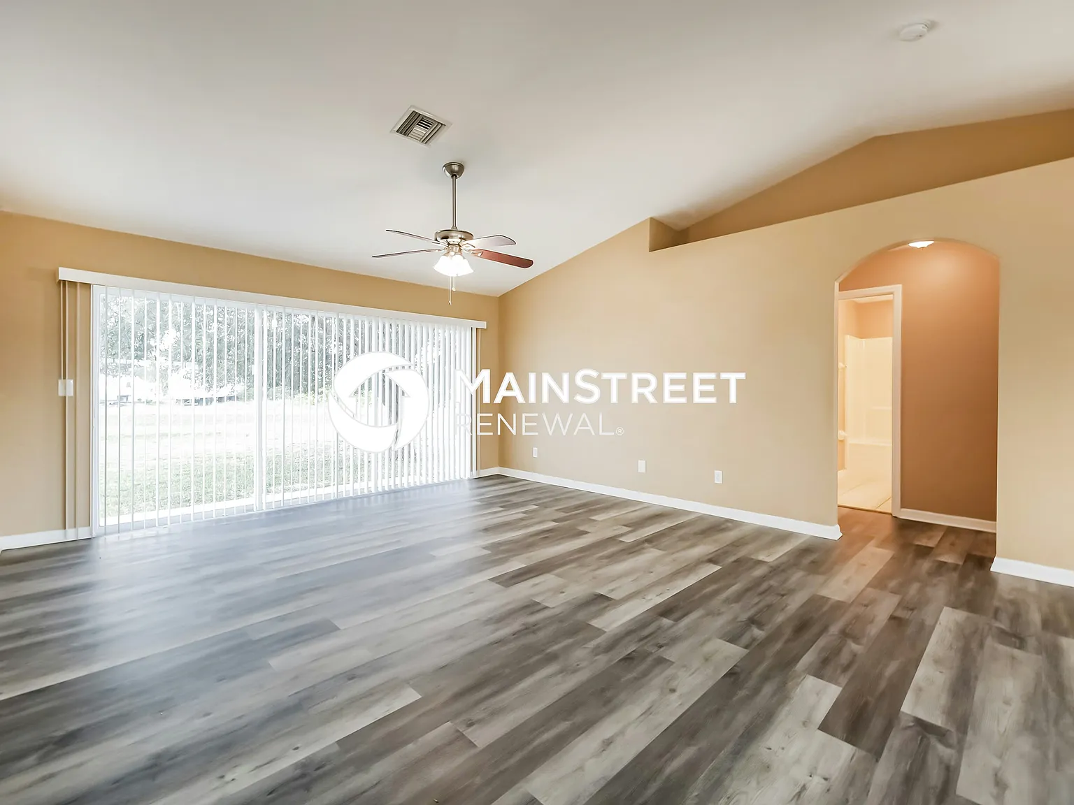 1161 Ebers St E — Photo 4