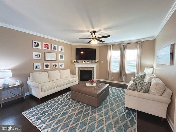 5th image of 544 Prizer Ct