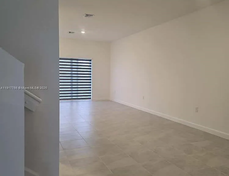 17875 SW 359th Ter — Photo 3
