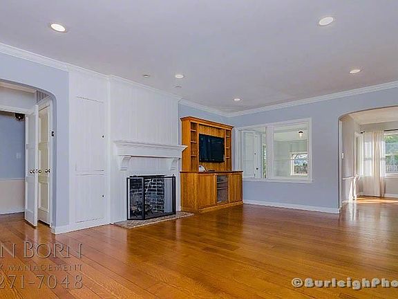 4th image of 3035 Alameda De Las Pulgas