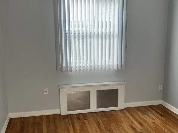 942 East 85th Street image 7 of 12