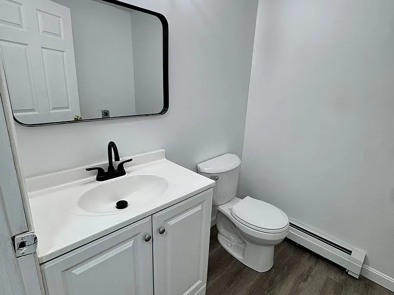 17 Bassett St #A — Photo 7