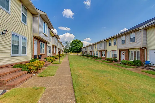 1700 Wedgewood Dr Photo 1