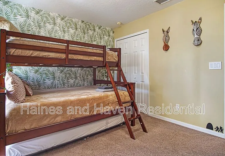 403 Corvina Dr — Photo 57