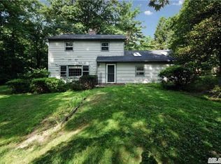 64 Winkle Point Dr, Northport, NY 11768