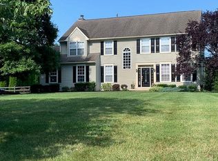 15 Cloverdale Way, Columbus, NJ 08022