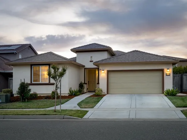 11927 Country Garden Dr, Rancho Cordova, CA 95742