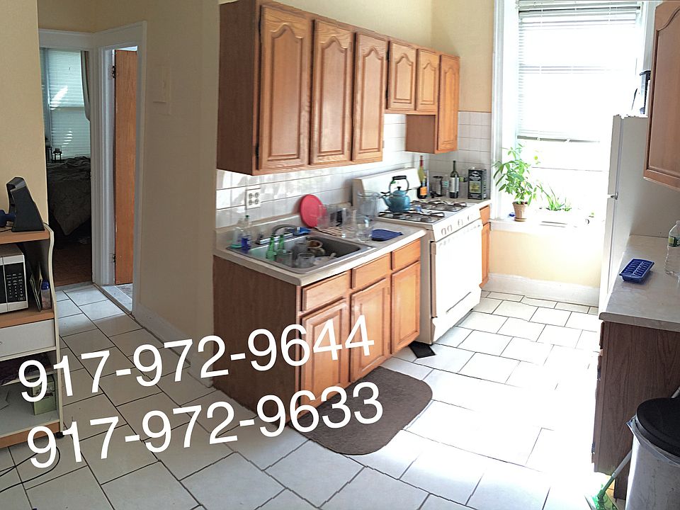 1st image of 2264 28th St APT 2F