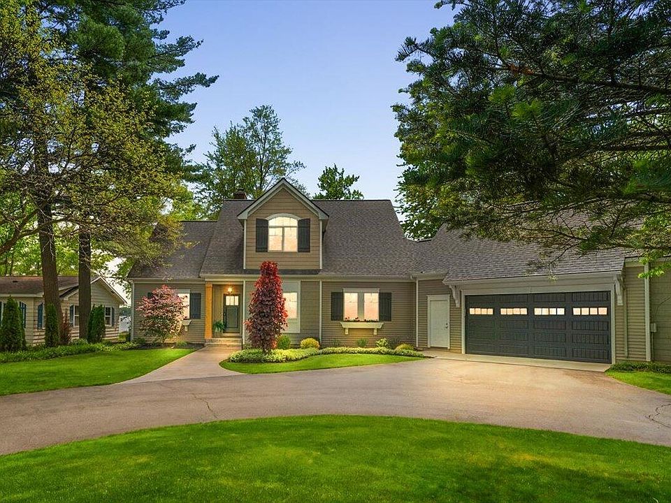 1st image of 3343 N Shore Dr