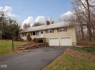 26 Taunton Ridge Rd, Newtown, CT 06470
