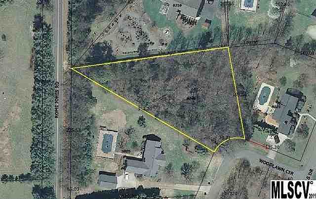 2nd image of 1139 Woodlawn Cir