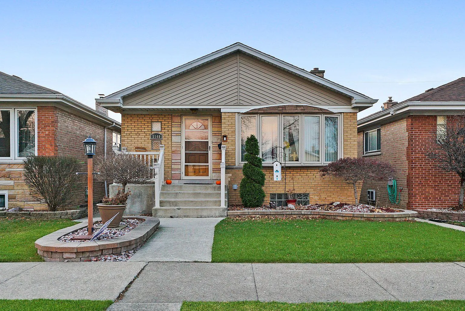 5140 S Mulligan Ave photo 1