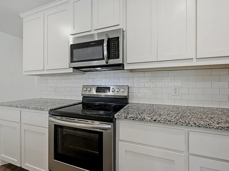 227 W Bond St — Photo 12
