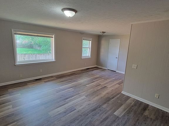 3rd image of 319 N Franklin Ave APT B