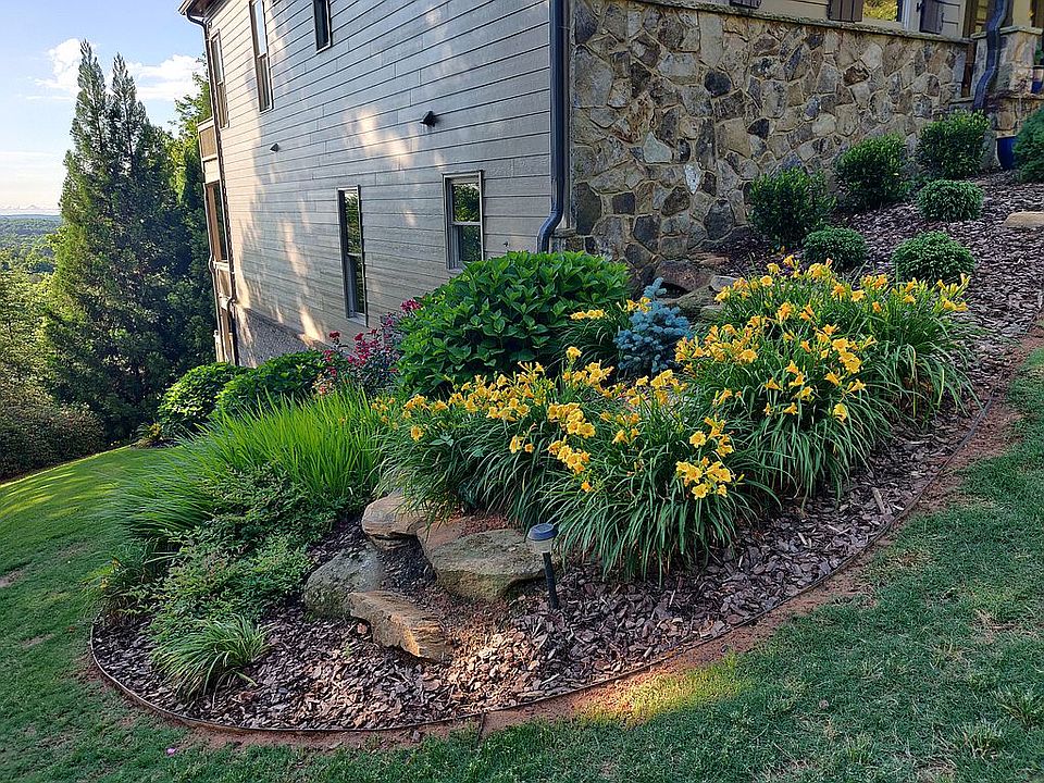 2nd image of 635 Orchard Hills Dr