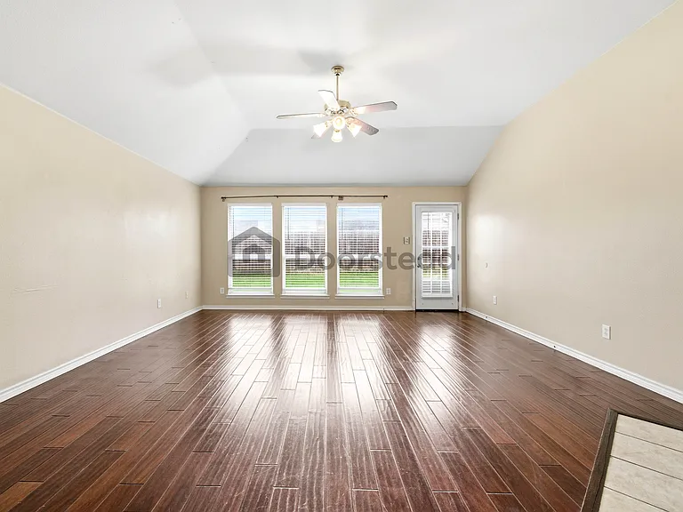 15809 Ducote Dr — Photo 22