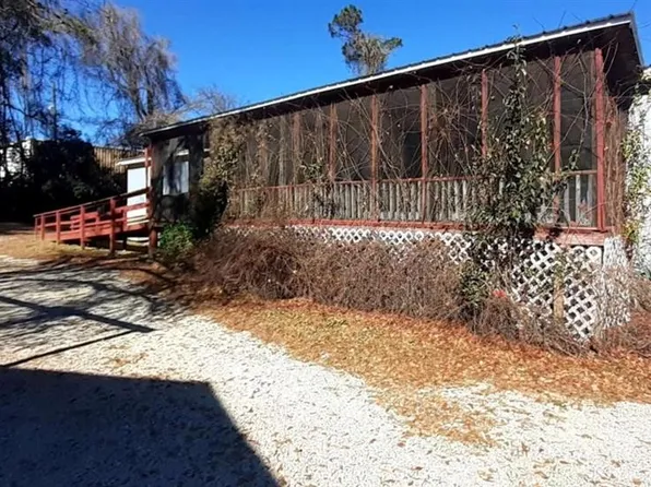 1025 Evergreen Dr, Elberton, GA 30635