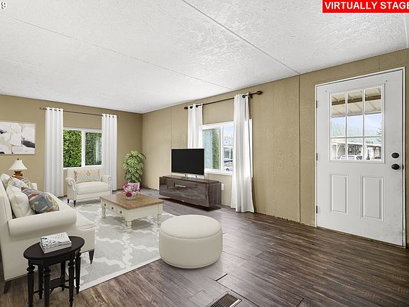 4th image of 11835 NE Chateau Dr