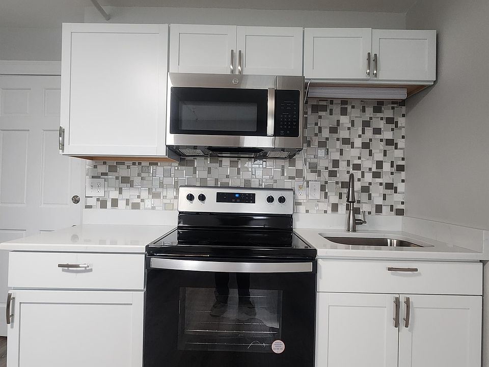 1st image of 50 W Main St #11193945