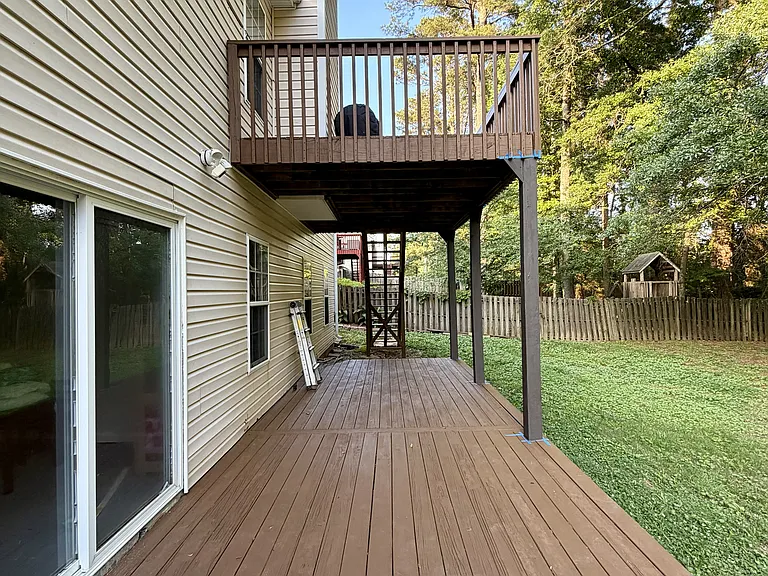 1050 Chapel Hill Dr — Photo 31