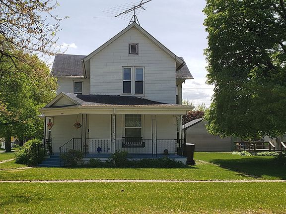 4th image of 122 3rd Ave E