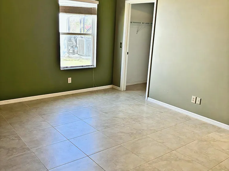 1379 California Dr — Photo 8