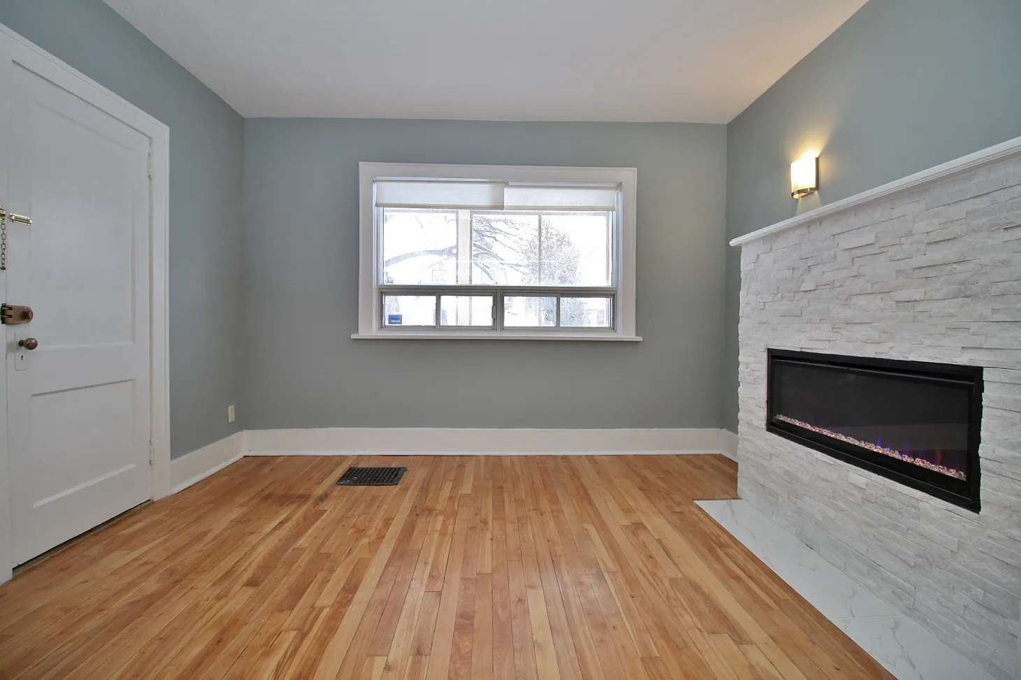 52 Pinehurst Avenue — Photo 4