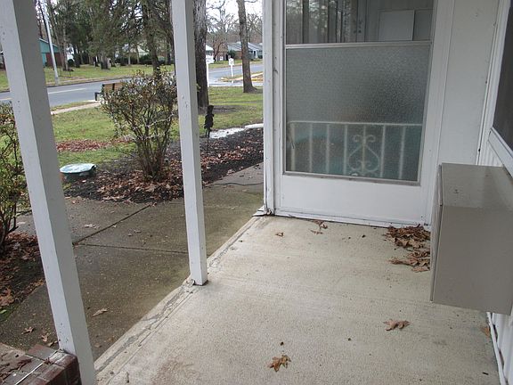 3rd image of 91C Edinburgh Ln #1003