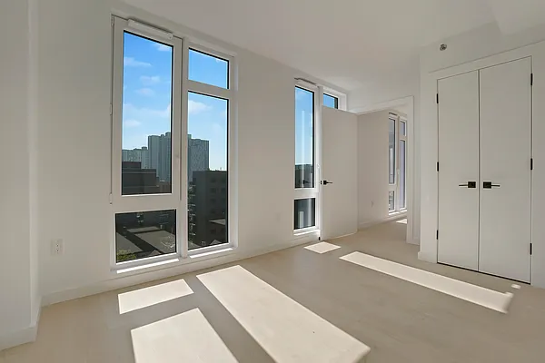 Rented by EXR | media 4