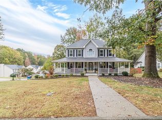 724 Sunny Field Ln, Lawrenceville, GA 30043